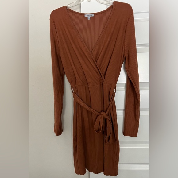 Long sleeve boutique brand dress NWT - Picture 5 of 8